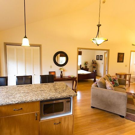 Kuuipo Cottage Mountain View Екстериор снимка